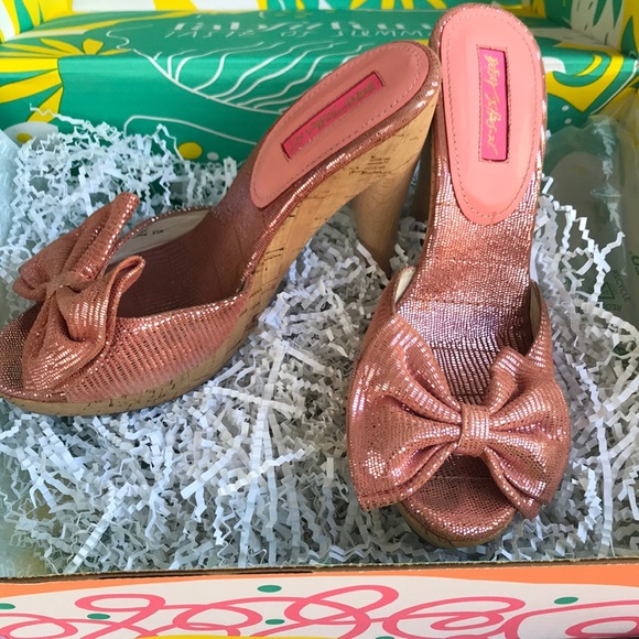 Betsey Johnson Shoes - Betsey Johnson Pink and cork pumps